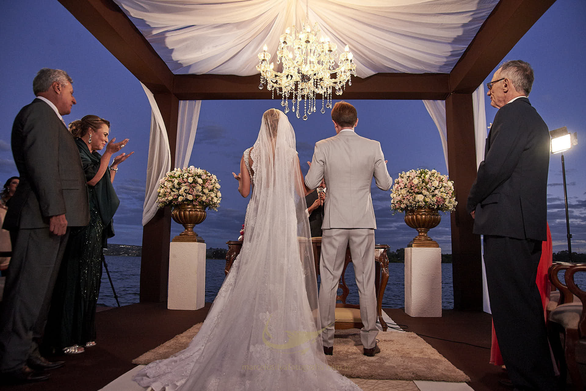 Foto Casamento de Mayara e Fábio no Porto Vittoria Espaço de Eventos - Brasília - DF Foto Casamento de Mayara e Fábio no Porto Vittoria Espaço de Eventos - Brasília - DF - Imagem 64