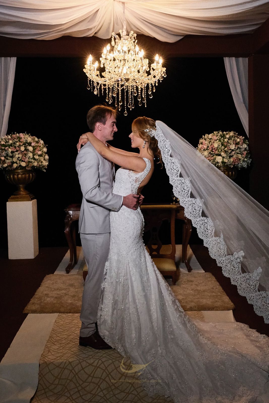 Foto Casamento de Mayara e Fábio no Porto Vittoria Espaço de Eventos - Brasília - DF Foto Casamento de Mayara e Fábio no Porto Vittoria Espaço de Eventos - Brasília - DF - Imagem 74