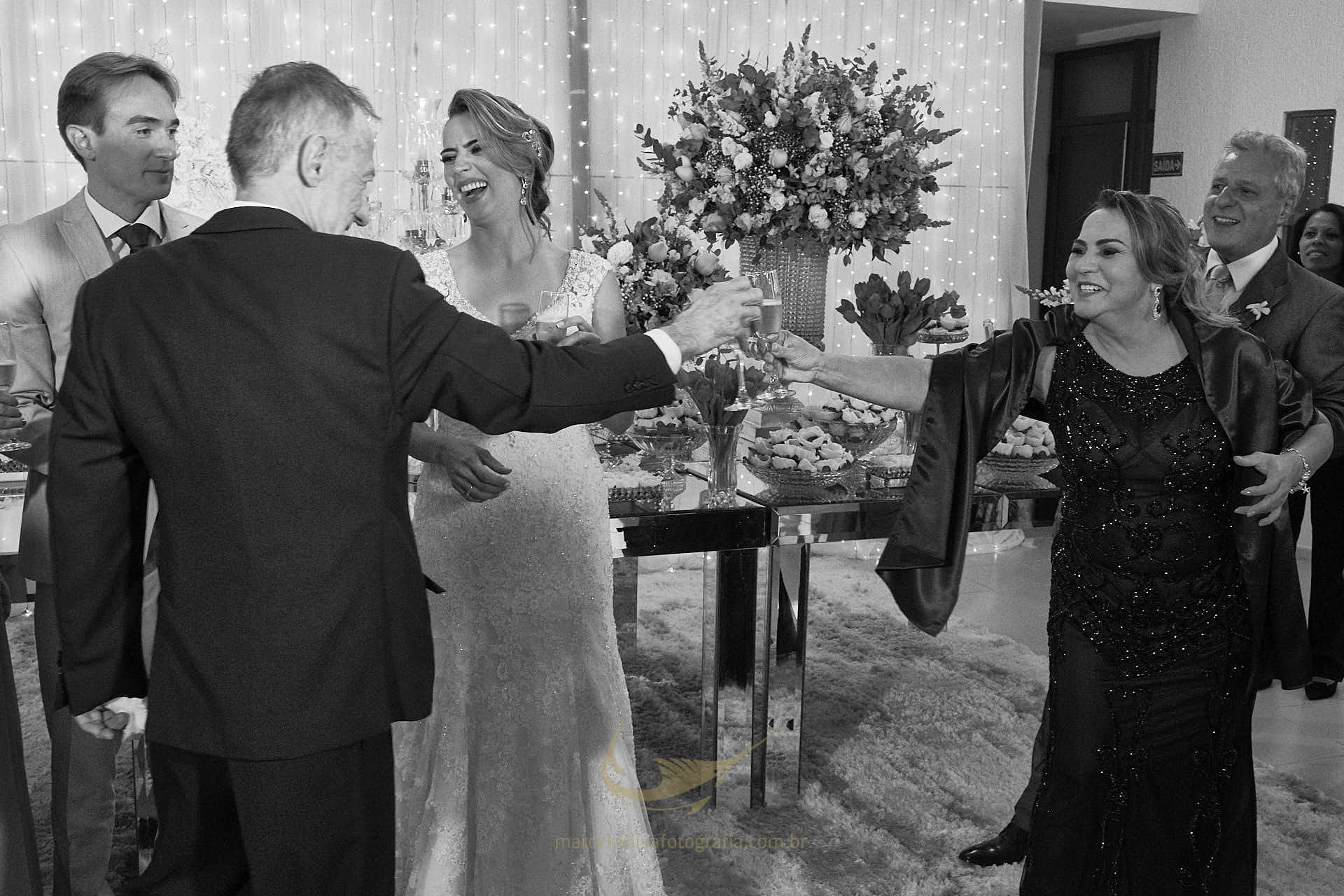 Foto Casamento de Mayara e Fábio no Porto Vittoria Espaço de Eventos - Brasília - DF Foto Casamento de Mayara e Fábio no Porto Vittoria Espaço de Eventos - Brasília - DF - Imagem 89