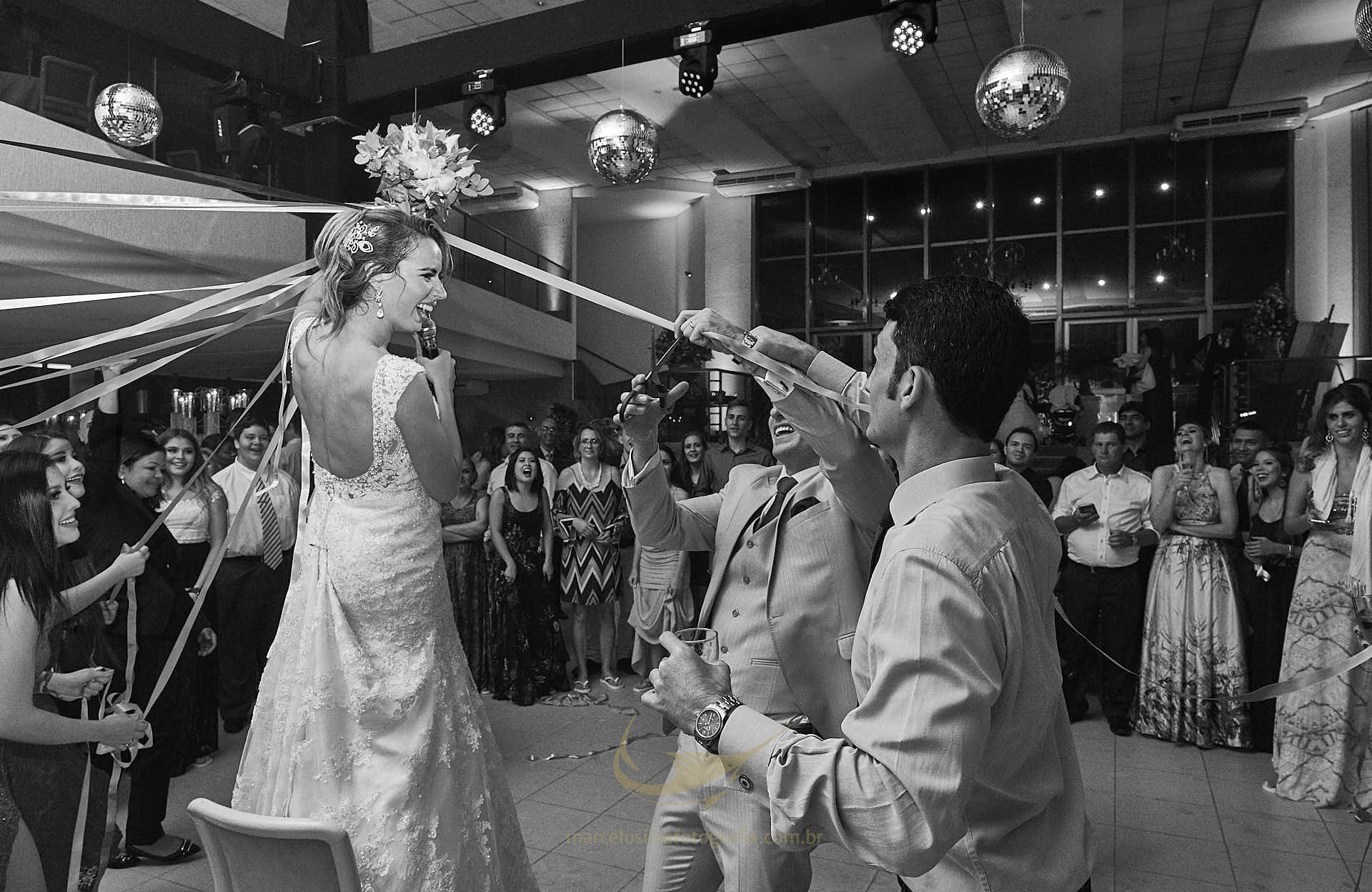 Foto Casamento de Mayara e Fábio no Porto Vittoria Espaço de Eventos - Brasília - DF Foto Casamento de Mayara e Fábio no Porto Vittoria Espaço de Eventos - Brasília - DF - Imagem 109